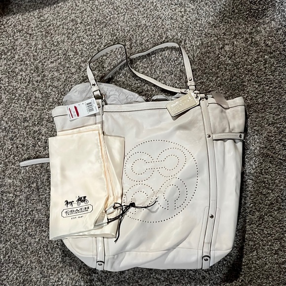 Coach Handbags - NWT Coach 17034 Leather Audrey Large North South tote w/ dust bag.
